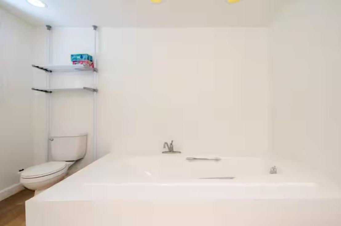 Holiday home Hillside Retreat Heated Pool & Jacuzzi With Valley Views